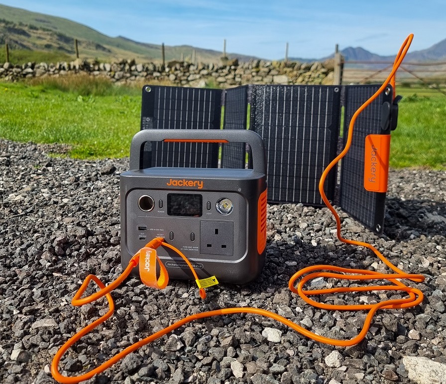 Jackery Solar Generator 300 Plus Review:...